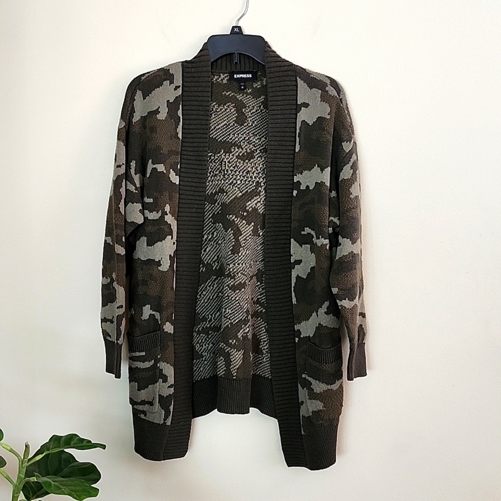 Express camo open front cardigan sweater pockets women's size XS